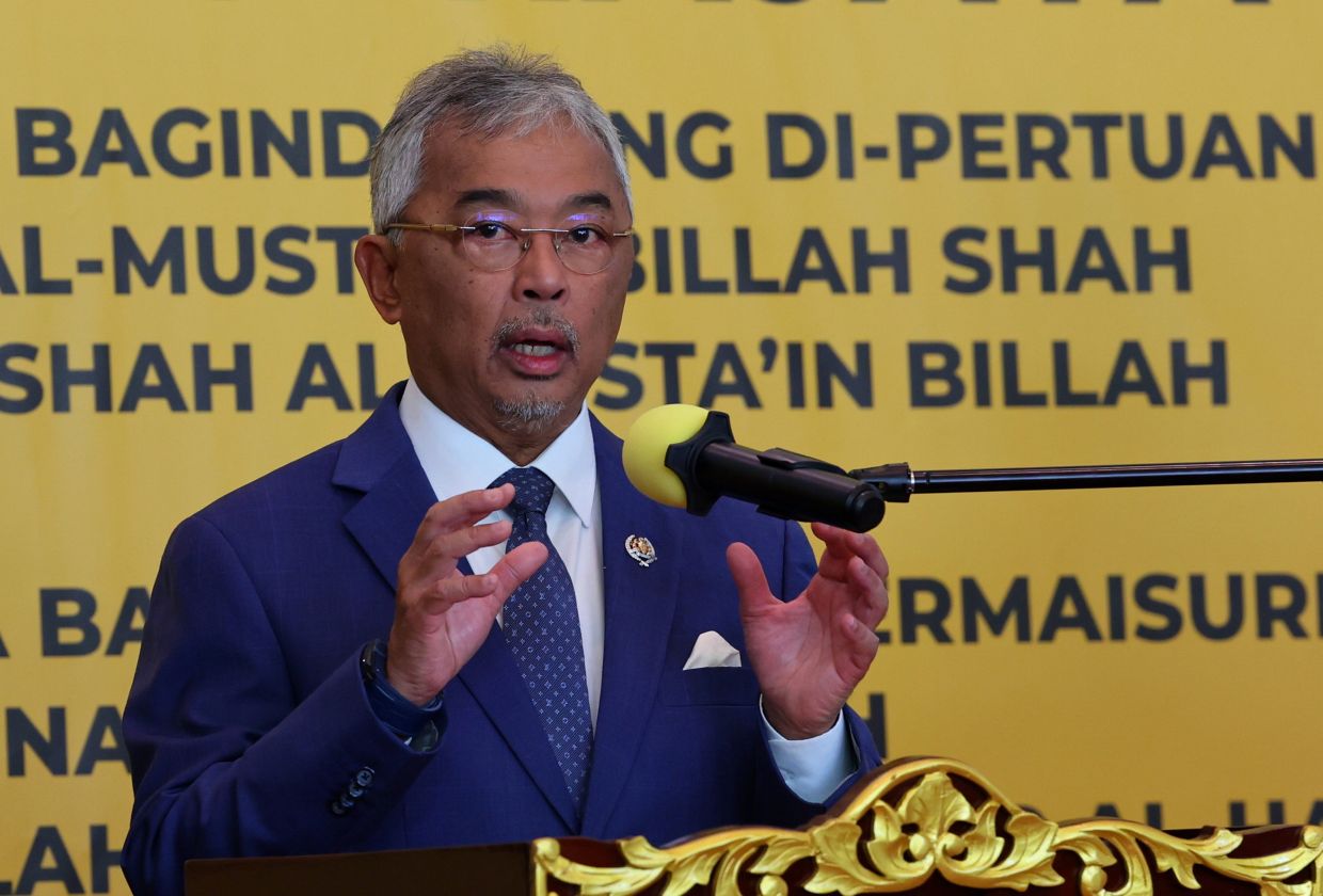 Expedite flood mitigation projects in Pahang, don't politicise issue, says King - Vimarsana News