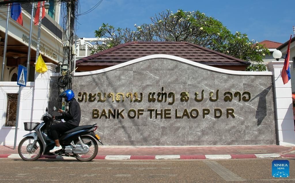 Foreign investors are now required to open bank accounts in Laos, says