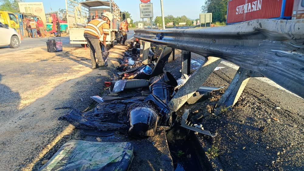 Water pollution from paint-carrying lorry accident in Selangor prevented, says Luas - Vimarsana News