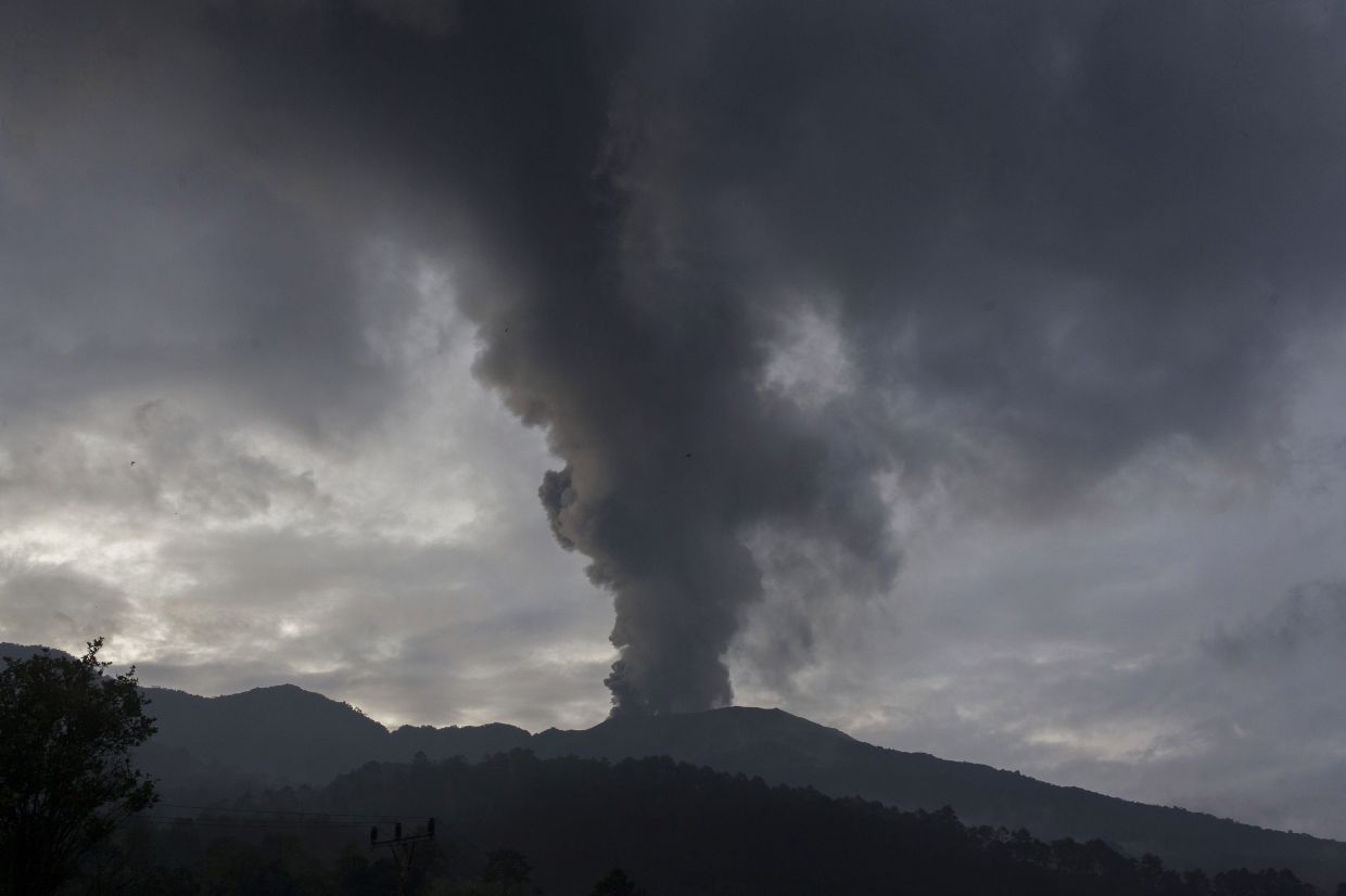 No casualties and evacuations successful as Indonesia's Mount Marapi erupts again - Vimarsana News