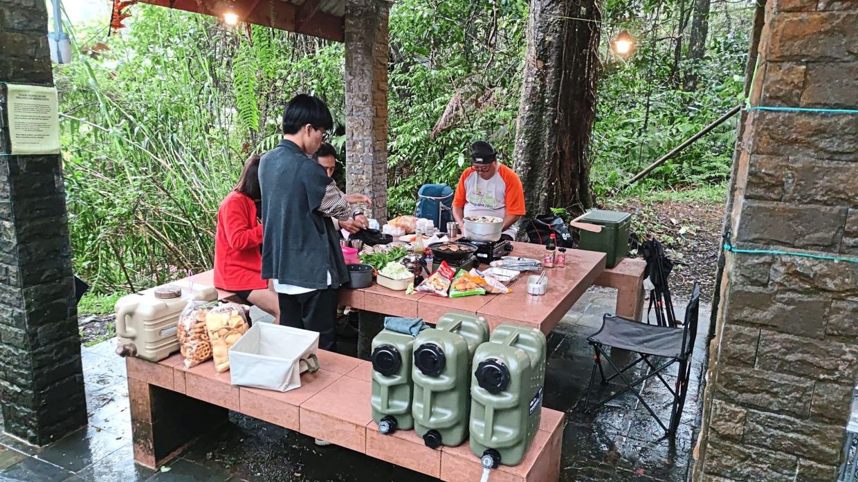 The Raub Municipal Council provides a paddock area for the convenience of campers and picnickers at Fraser’s Hill.