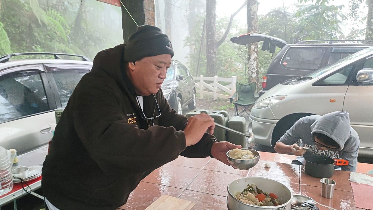 Cooking your own meals using portable stoves and other simple yet easy-to-operate camping utilities is popular among car campers.
