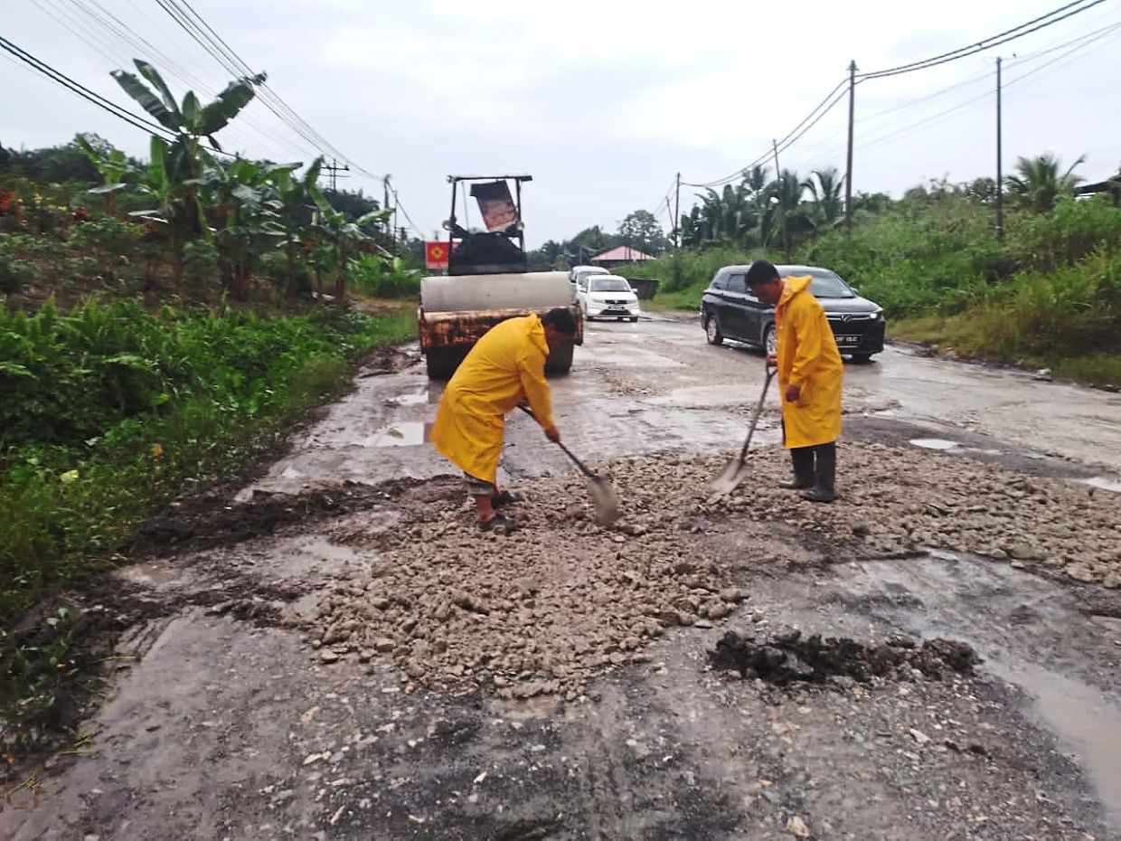 Putting a lid on Kinabatangan's killer potholed road - Vimarsana News