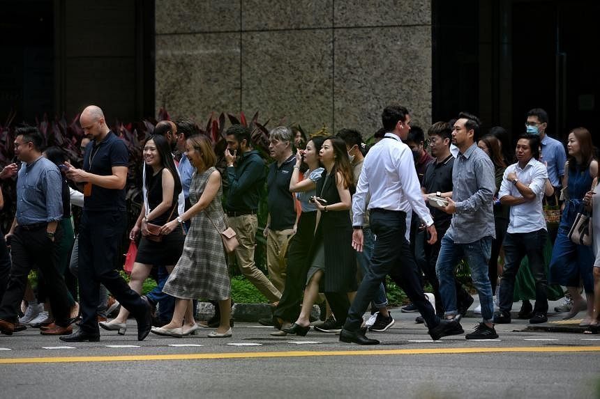 More S'pore professionals seeking to change jobs despite cooling labour market: LinkedIn - Vimarsana News