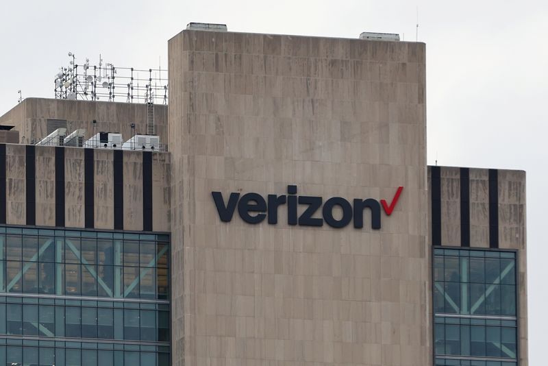FILE PHOTO The Verizon logo is seen on the 375 Pearl Street building in Manhattan New York City U.S. November 22 2021. REUTERSAndrew KellyFile Photo