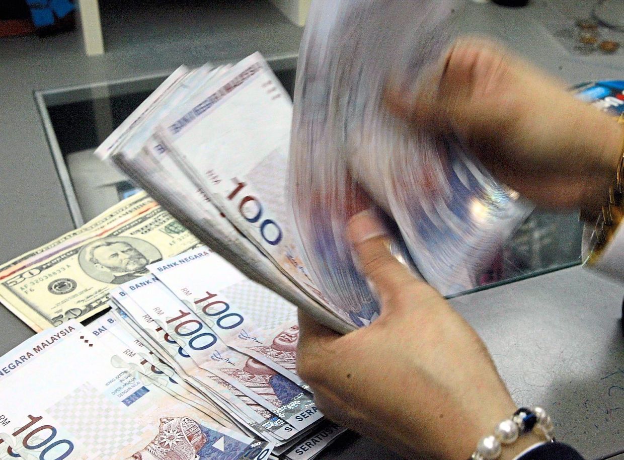 Ringgit opens lower against US$ as investors await Bank Negara MPC meeting - Vimarsana News