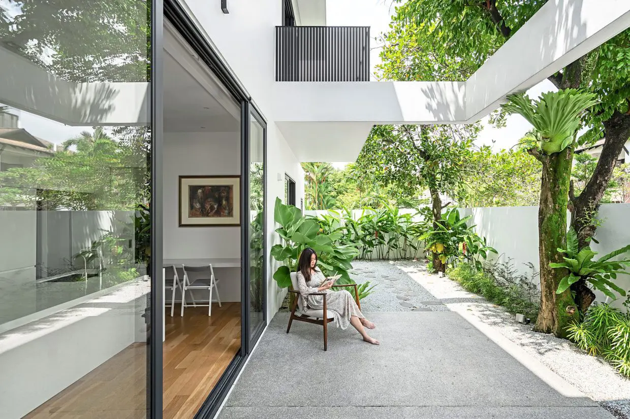 Malaysian decades-old 2-storey terrace transformed to embrace the green outdoors | The Star