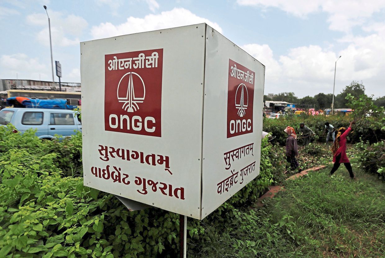 Last wave of oil refining bets centres around India - Vimarsana News
