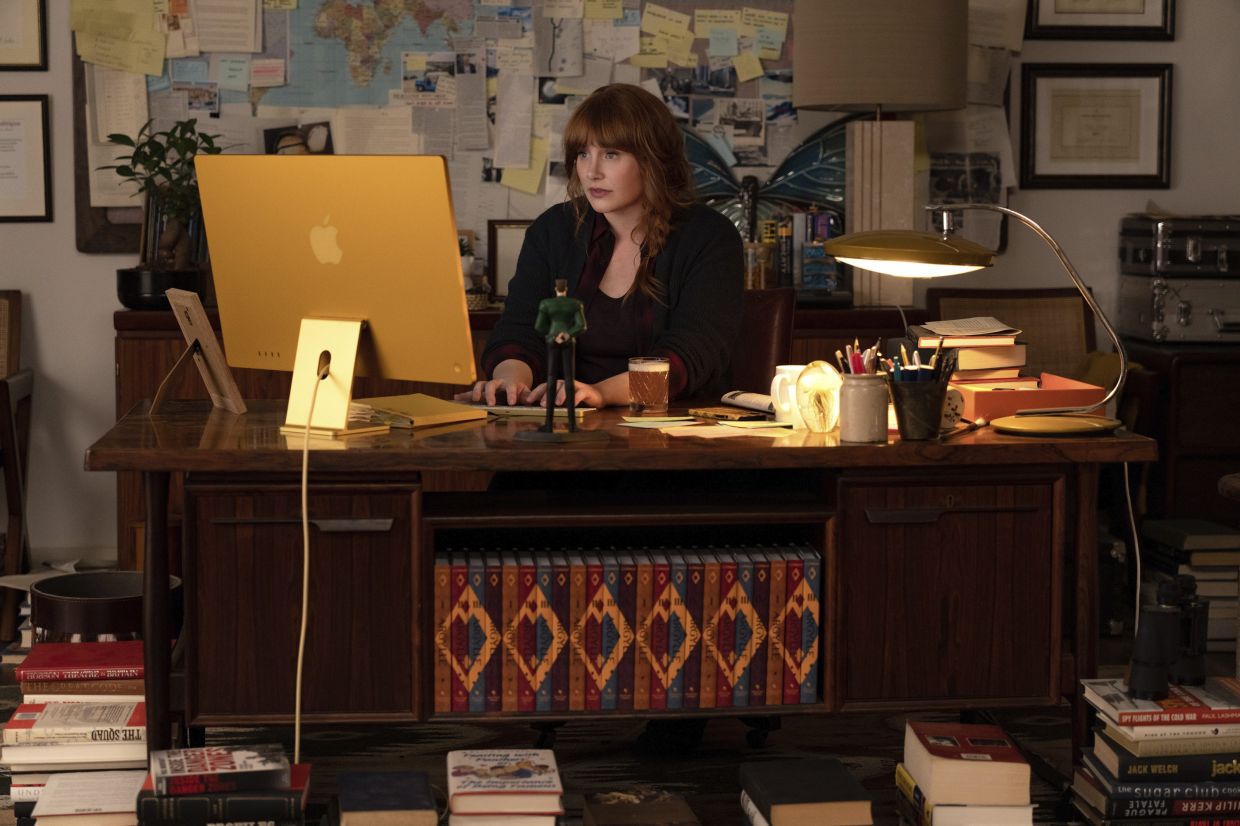 Ah, if only writing movie reviews were as easy as the way Elly Conway writes her books.