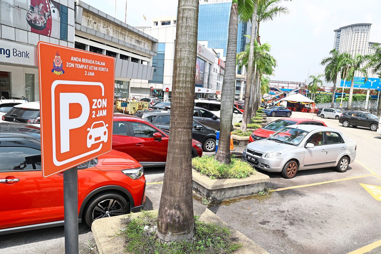 Two-hour parking limit in PJ's Section 14, Damansara Uptown - Vimarsana News