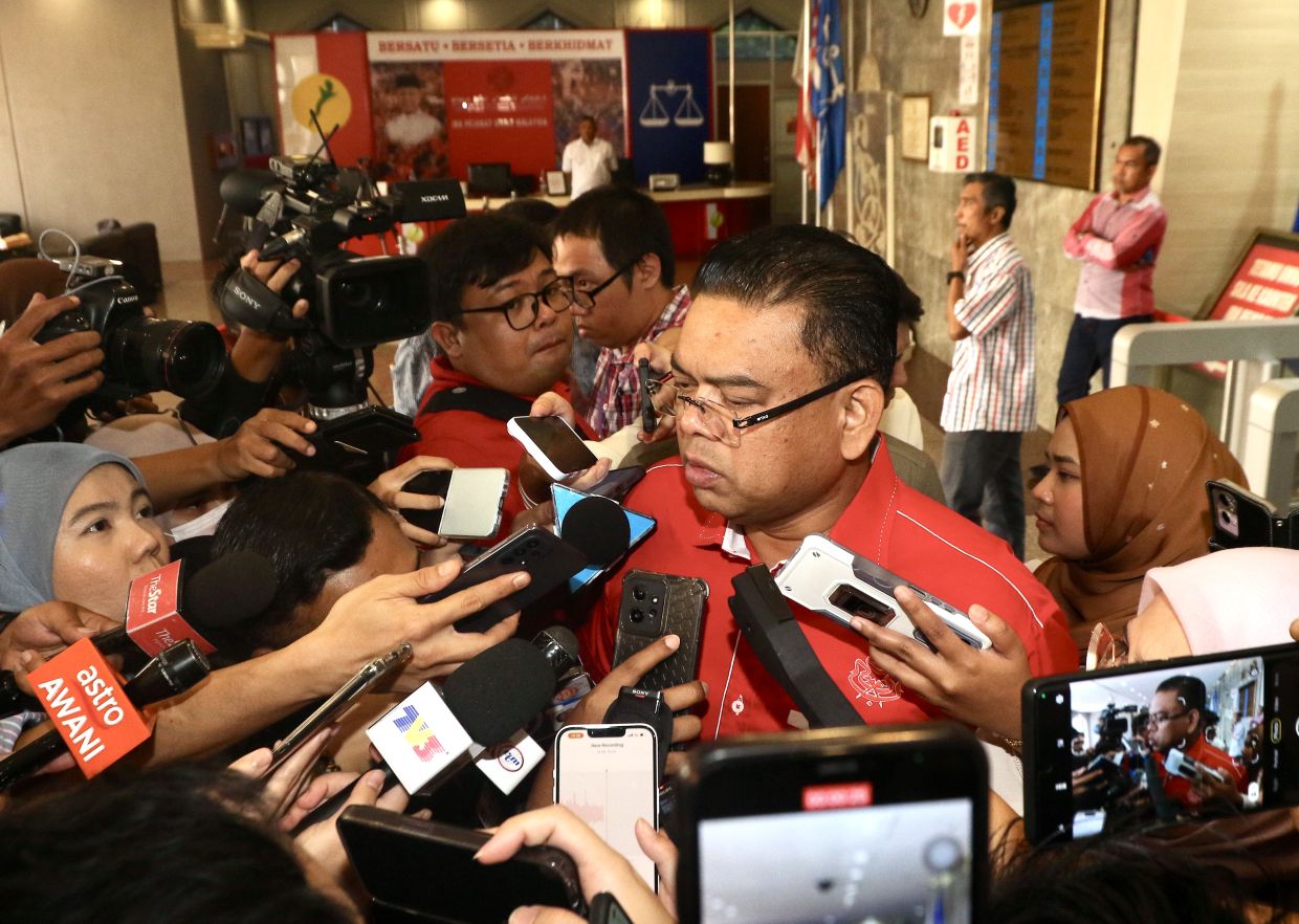 Umno to continue seeking full pardon for Najib, says Lokman - Vimarsana News