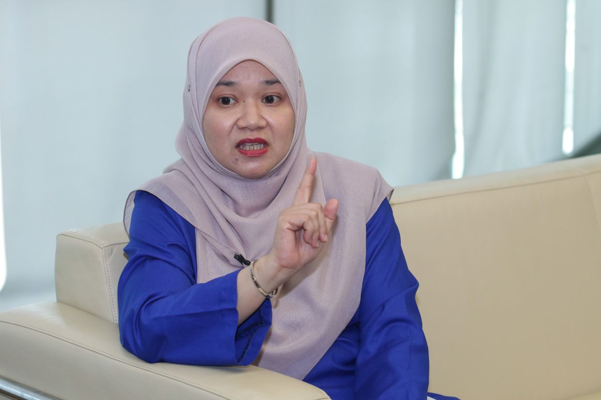 Education Ministry to discuss under-13s TikTok accounts with Comms Ministry - Vimarsana News