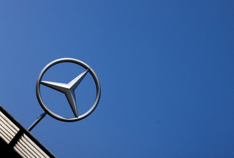 Mercedes-Benz moves into truck rental market in Brazil - Vimarsana News