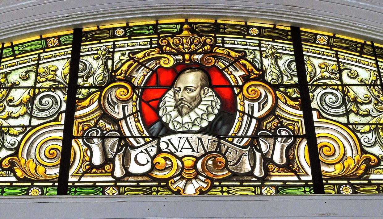 Team of professionals restores Havana's stained glass windows
