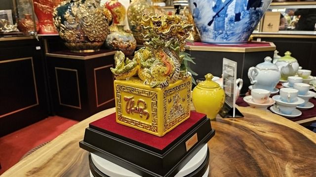 Vietnamese artisans showcase talent with lost-and-found dragon seal - Vimarsana News