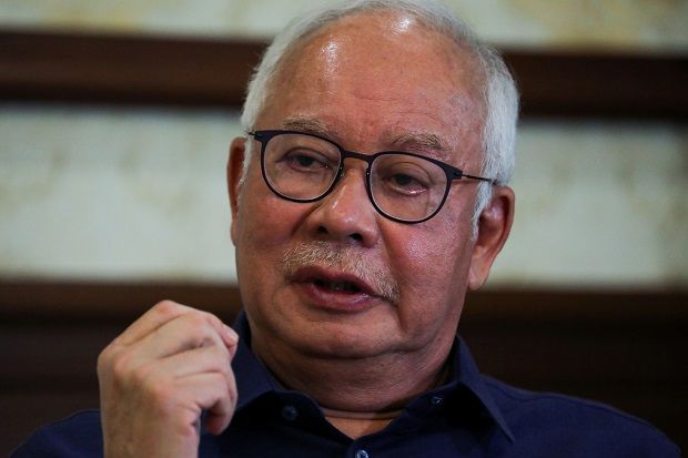 Najib takes swipe at faltering ringgit - Vimarsana News