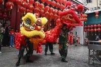 ‘Buzzing’ Bangkok celebrates Chinese New Year with prayers and parties