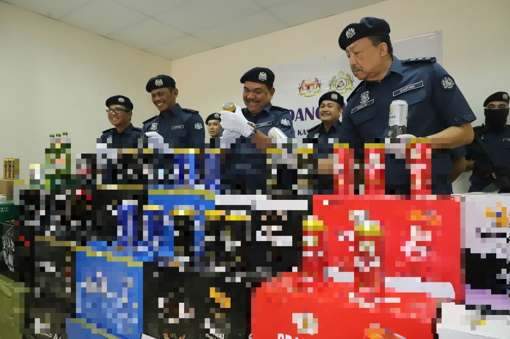200,000 litres of contraband beer seized before CNY - Vimarsana News