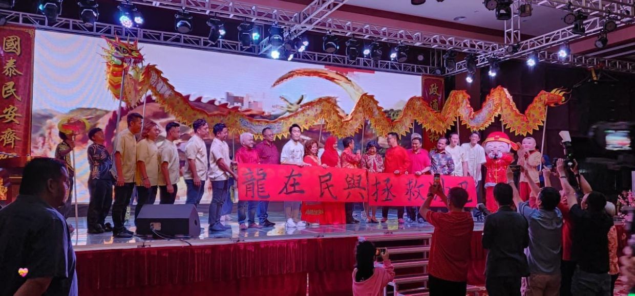 Parti Warisan leaders including Datuk Seri Mohd Shafie Apdal  at the party's  Chinese New Year celebrations in Kota Kinabalu.