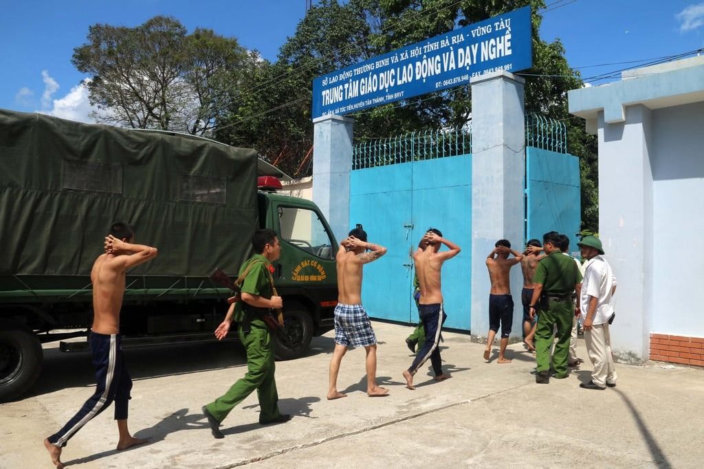 Manhunt for nearly 100 drug users who escaped from Vietnam rehab - Vimarsana News