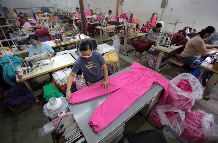 120,000 Philippine garment workers at risk over pay hike - Vimarsana News