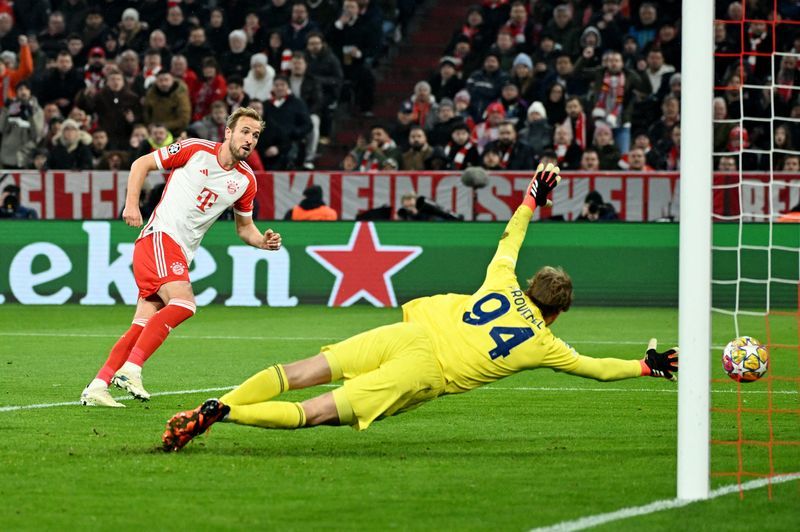 SoccerKane double sends Bayern past Lazio 30 and into Champions