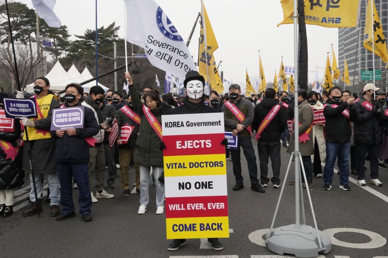 South Korea doctors’ walkout leaves patients in limbo | The Star