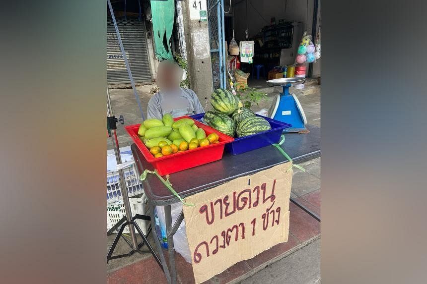 Thai fruit seller offers to sell his eye to pay off debt - Vimarsana News