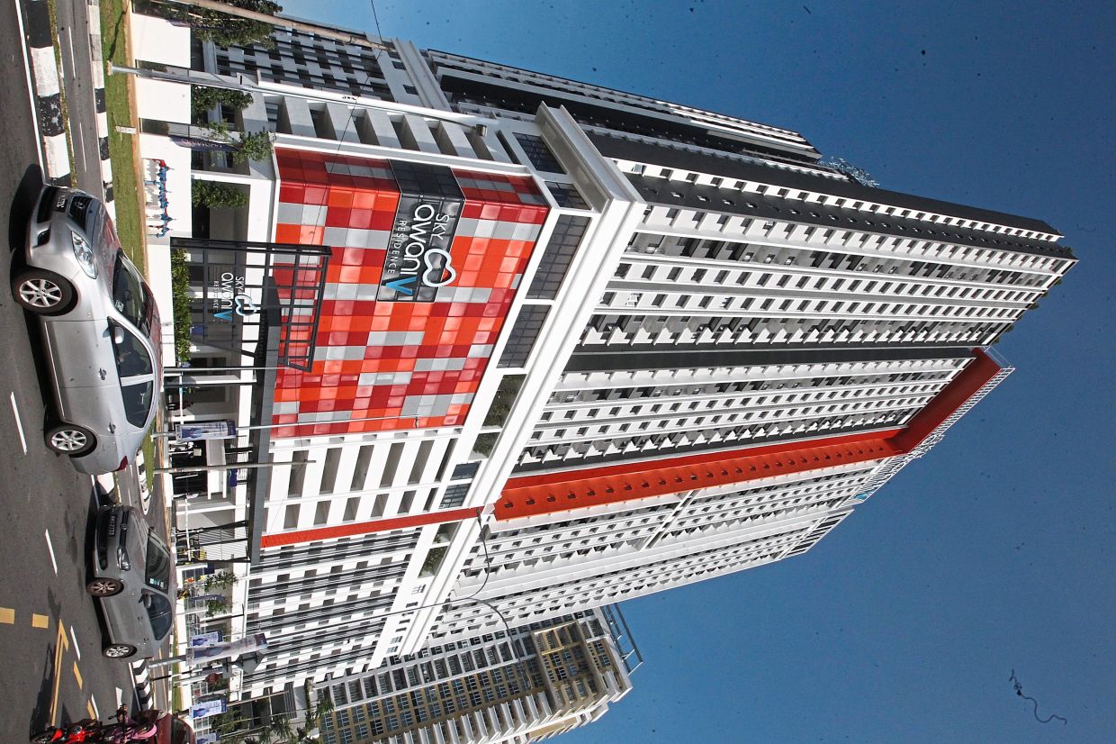 SkyAwani V Residence has 615 units in a 36-storey tower.