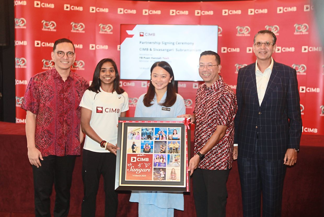 squash-star-enlisted-as-cimb-sports-ambassador