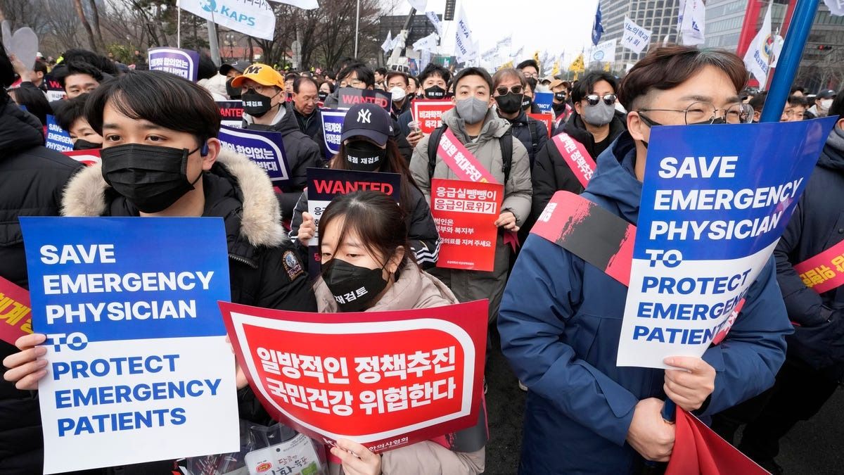 South Korea suspends the licenses of two senior doctors in first ...