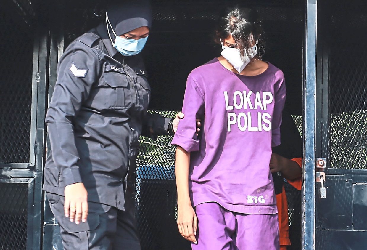 Model charged with murder of boyfriend - Vimarsana News