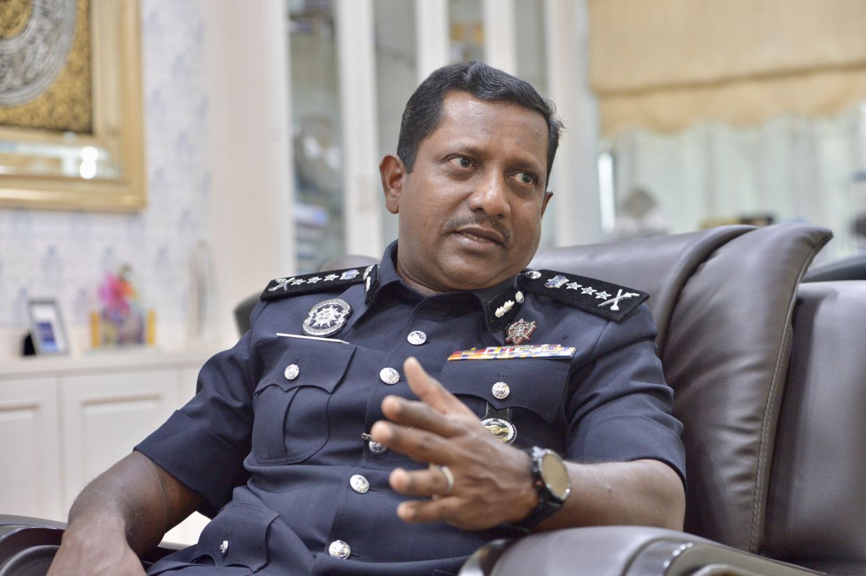 Cops looking for group in connection with policeman's death in Kajang - Vimarsana News