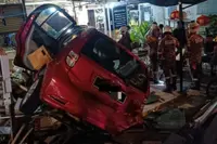 Microsleep causes foreign driver to plough car into Melaka eatery