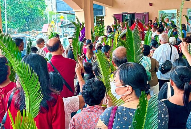 Palm Sunday services mark start of Holy Week - Vimarsana News