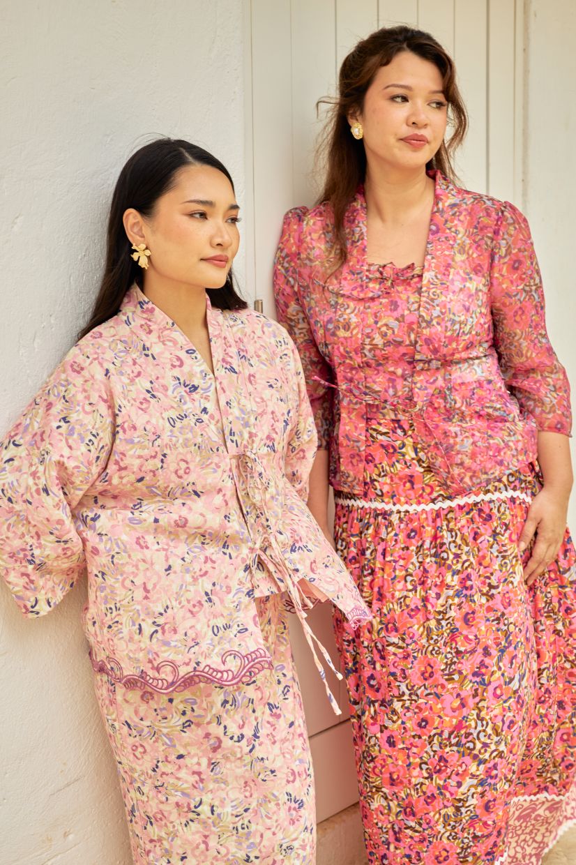 Instead of going for identical outfits, try picking designs that complement each other. Photo: Hani Moktha