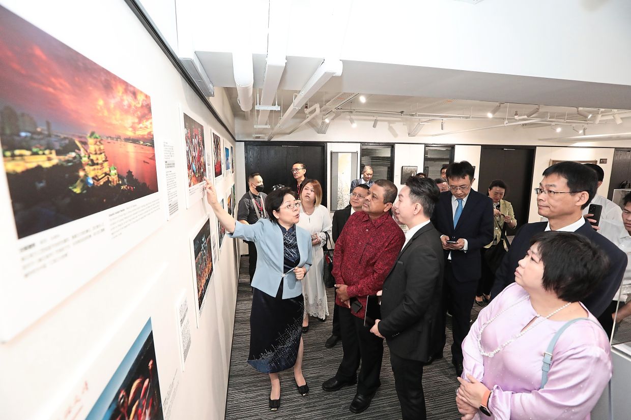Traditional art draws tourists and boosts ties - Vimarsana News