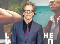 Kevin Bacon dances back to 'Footloose' high school