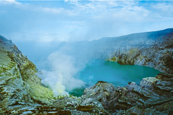 Tourist falls off cliff while posing for photo on volcano