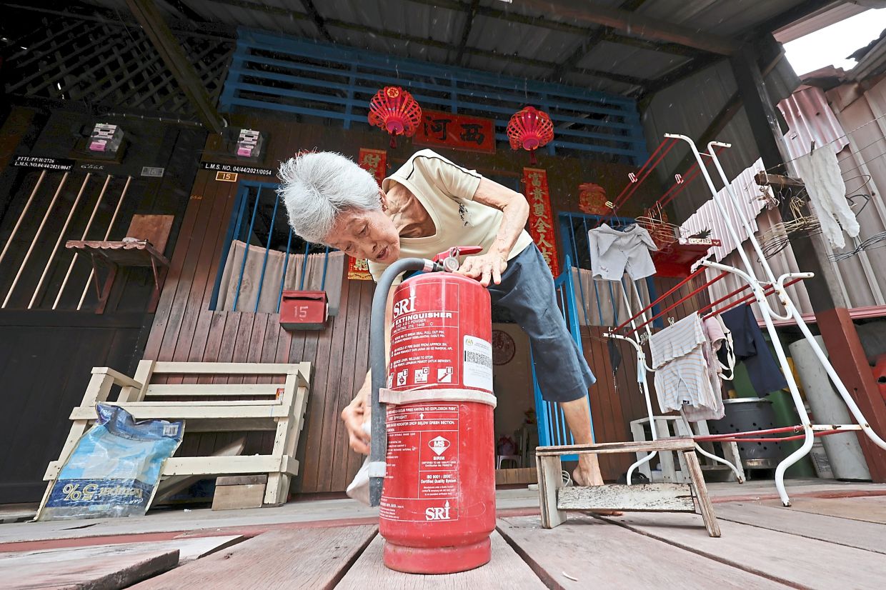 Quest to train urban folk as first responders in fire | The Star