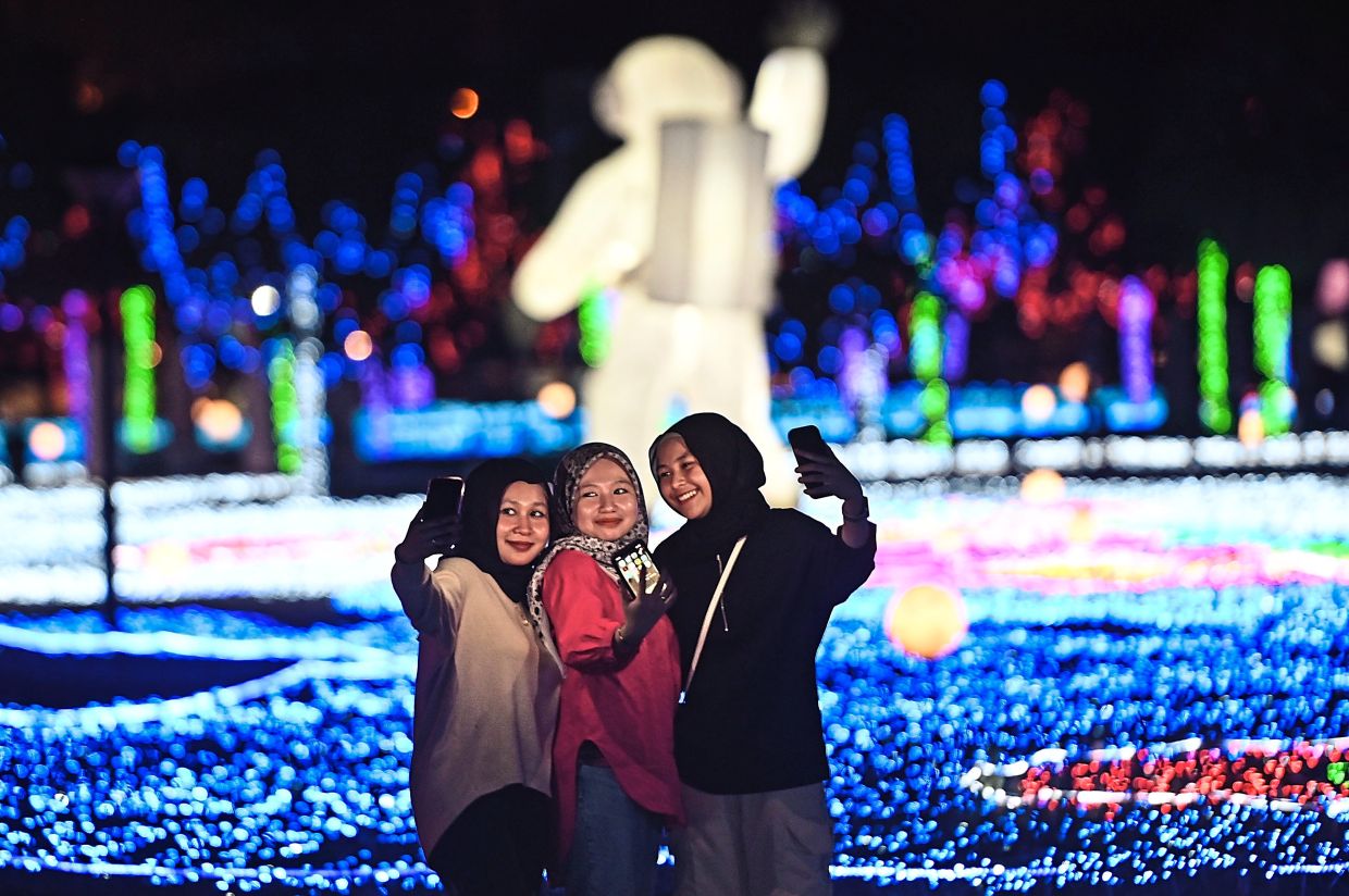 5. A group of friends capturing a special moment together.