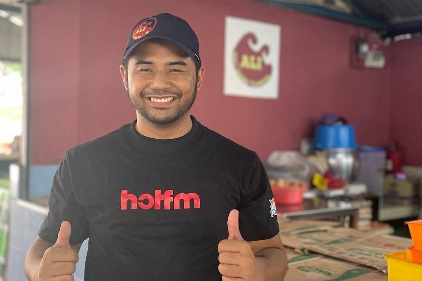Singapore job offering 'high' salary for Malaysian prata chef sparks debate - Vimarsana News