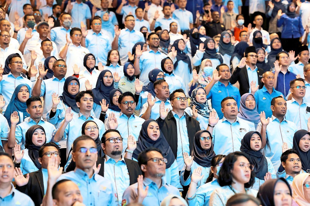 Civil servants thrilled over increment — it's the best news in a long time - Vimarsana News