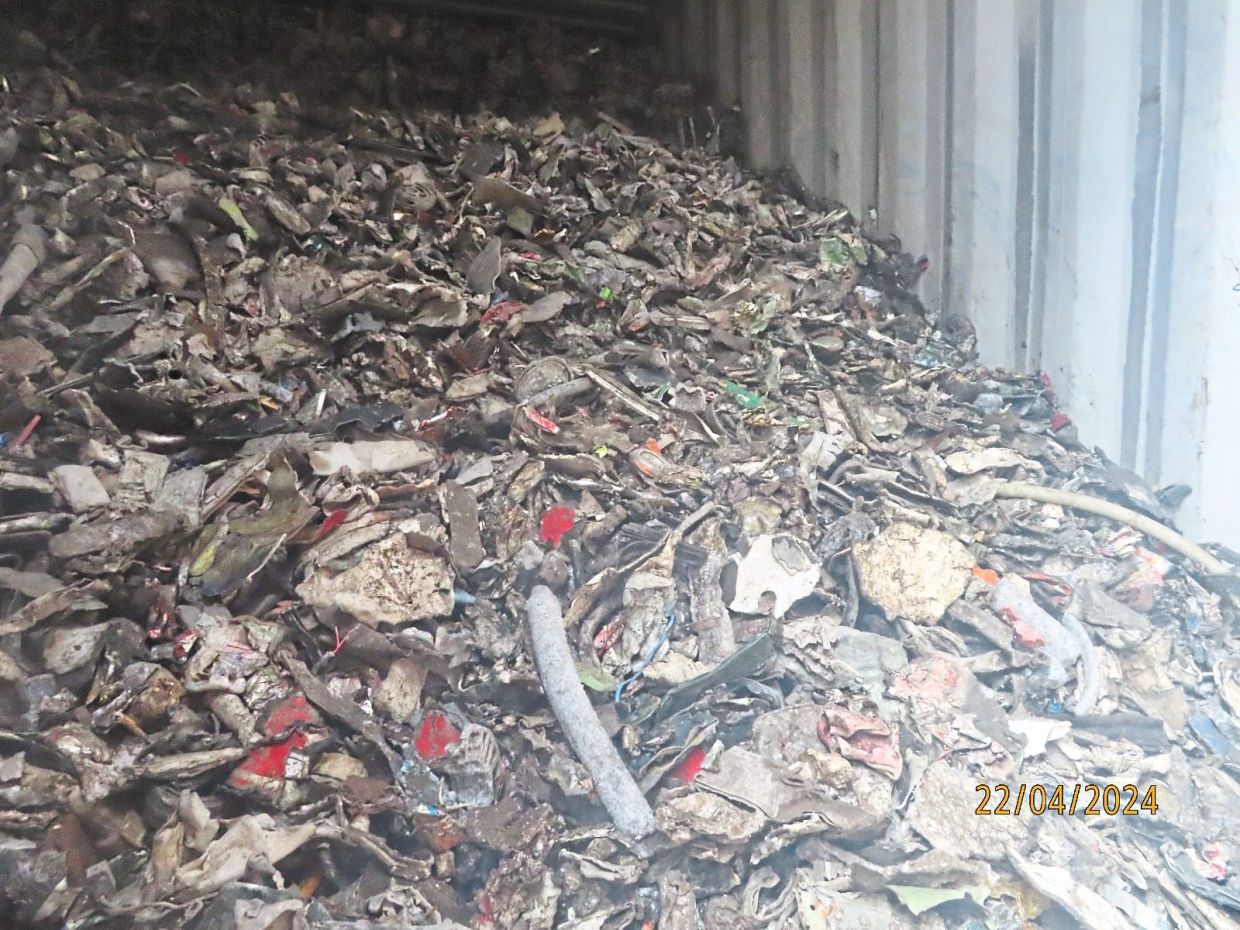 Ewaste discovered at Westport - Vimarsana News