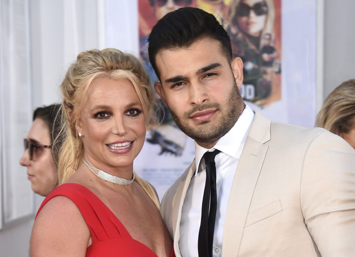 Britney Spears is officially single, reaches divorce settlement with estranged husband Sam Asghari - Vimarsana News