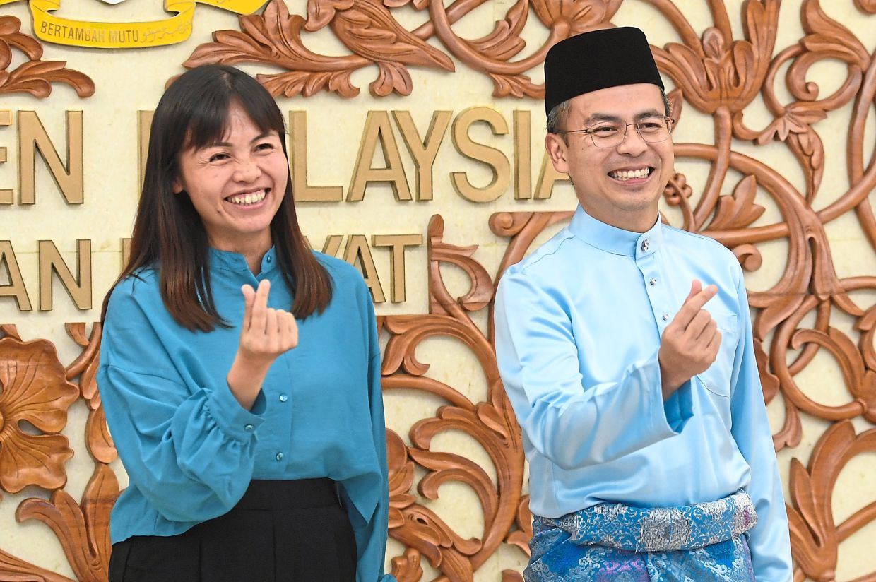 Communications Minister Fahmi Fadzil and his Deputy Teo Nie Ching say the government is committed at realising the Malaysia Media Council. —AZHAR MAHFOF/The Star
