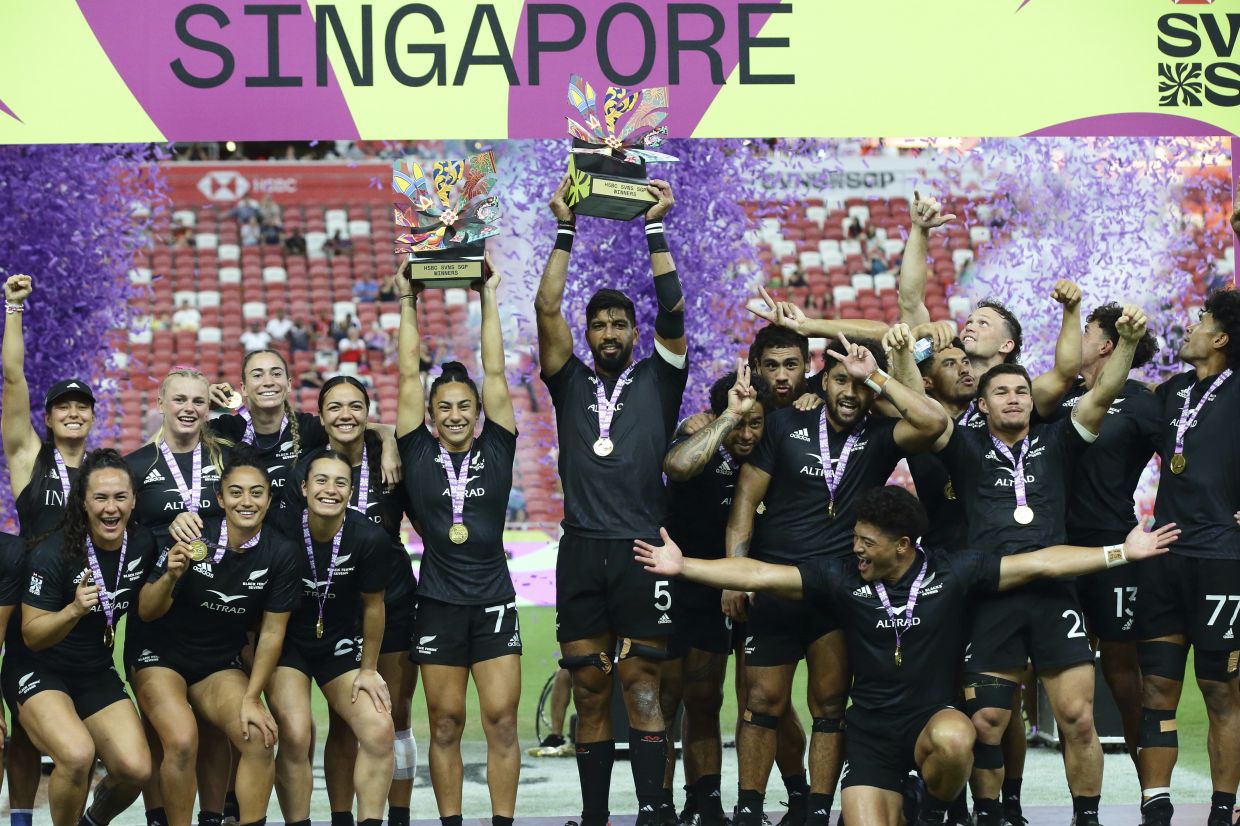 Roaring New Zealand send Olympics warning after twin wins at Singapore sevens - Vimarsana News