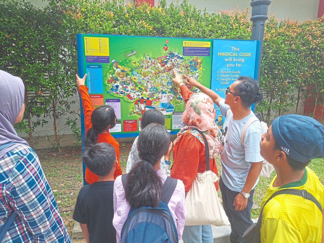 With more than 40 interactive attractions, it’s wise to plan your Legoland adventure carefully.