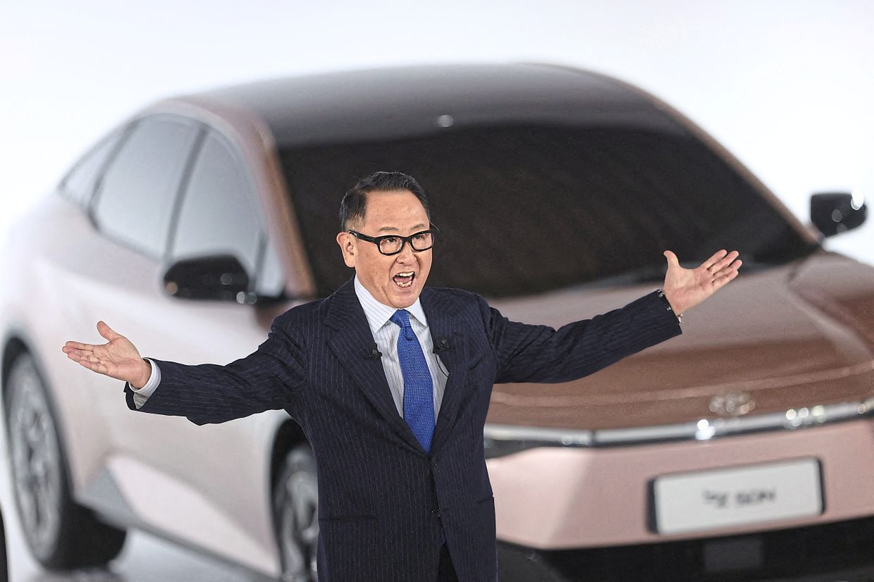 Toyota navigates the 'pioneer's trap' for EVs - Vimarsana News