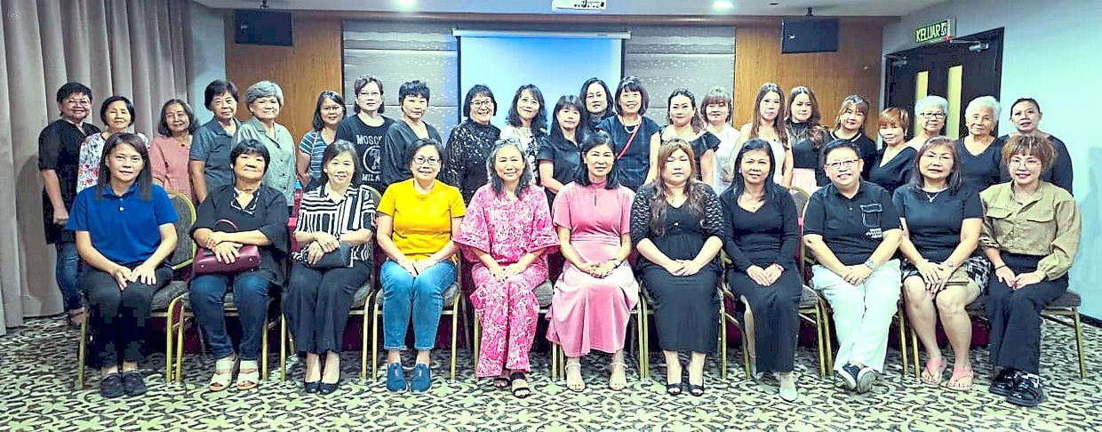 Sibu school new president, committee vow to support alma mater